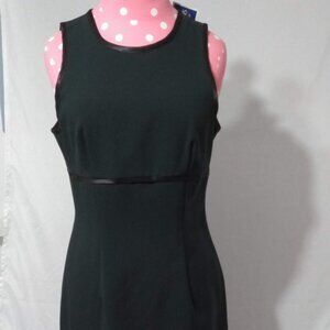 City Triangles Dark Forest/Hunter Green with black satin ribbon Size 9 NWT